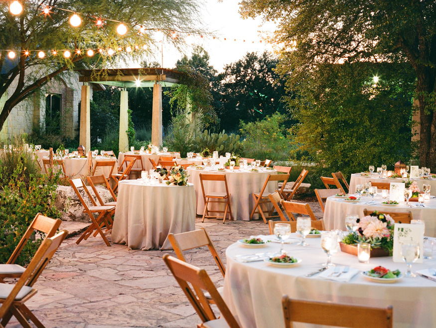 Courtyard tables for wedding